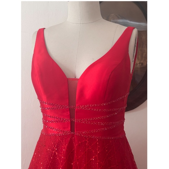 Ellie Wilde Mon Cheri Beaded Sequinned Prom - Picture 2 of 7